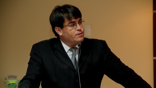 Vereador volta a cobrar investimentos em Iluminação Pública Vereador volta a cobrar investimentos em Iluminação Pública