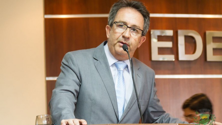 Vereador Ivanito Barbosa durante sessão da Câmara Vereador Ivanito Barbosa durante sessão da Câmara