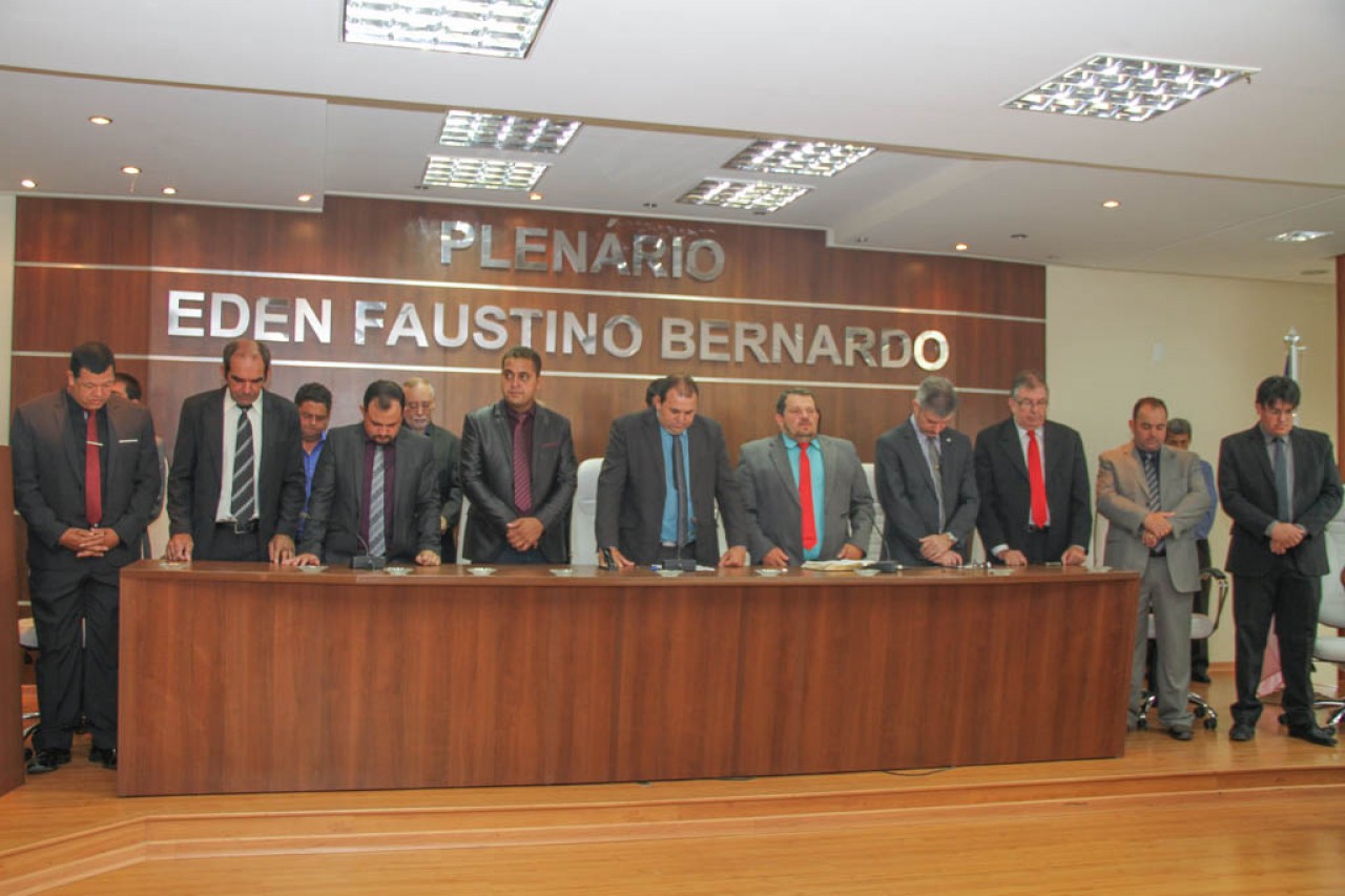 Câmara concede títulos de Cidadão Ibatibense a 18 personalidades Câmara concede títulos de Cidadão Ibatibense a 18 personalidades