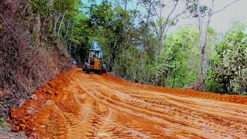 Requerimentos sugerem melhorias nas estradas rurais de Ibatiba Requerimentos sugerem melhorias nas estradas rurais de Ibatiba