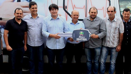 Ambulância para o Pronto-atendimento Ambulância para o Pronto-atendimento