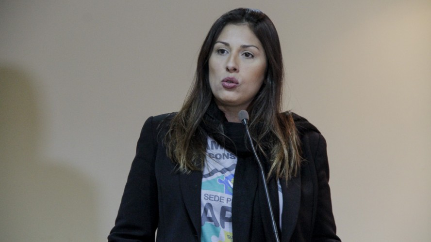 Vereador Roberto Magnético durante discurso  Vereador Roberto Magnético durante discurso