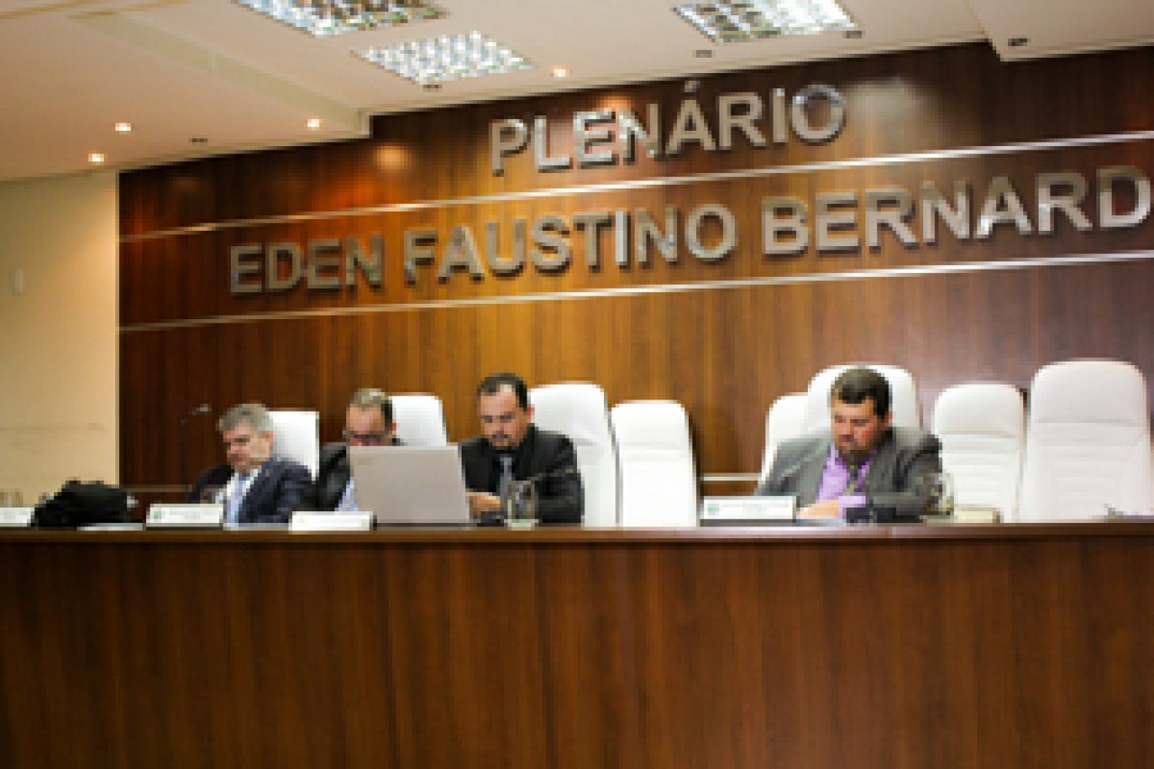 Câmara aprova pagamento retroativo da revisão geral anual aos servidores municipais Câmara aprova pagamento retroativo da revisão geral anual aos servidores municipais