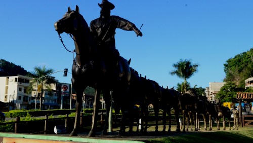 Turismo em Ibatiba: parlamentares aprovam criação de conselho e de fundo de desenvolvimento para o setor Turismo em Ibatiba: parlamentares aprovam criação de conselho e de fundo de desenvolvimento para o setor