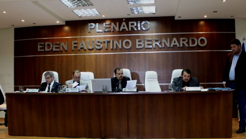 Lei de Diretrizes Orçamentárias (LDO) é aprovada em sessão extraordinária Lei de Diretrizes Orçamentárias (LDO) é aprovada em sessão extraordinária