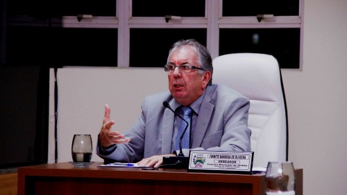 Moradores sem atendimento no Posto de Saúde de Santa Maria Moradores sem atendimento no Posto de Saúde de Santa Maria