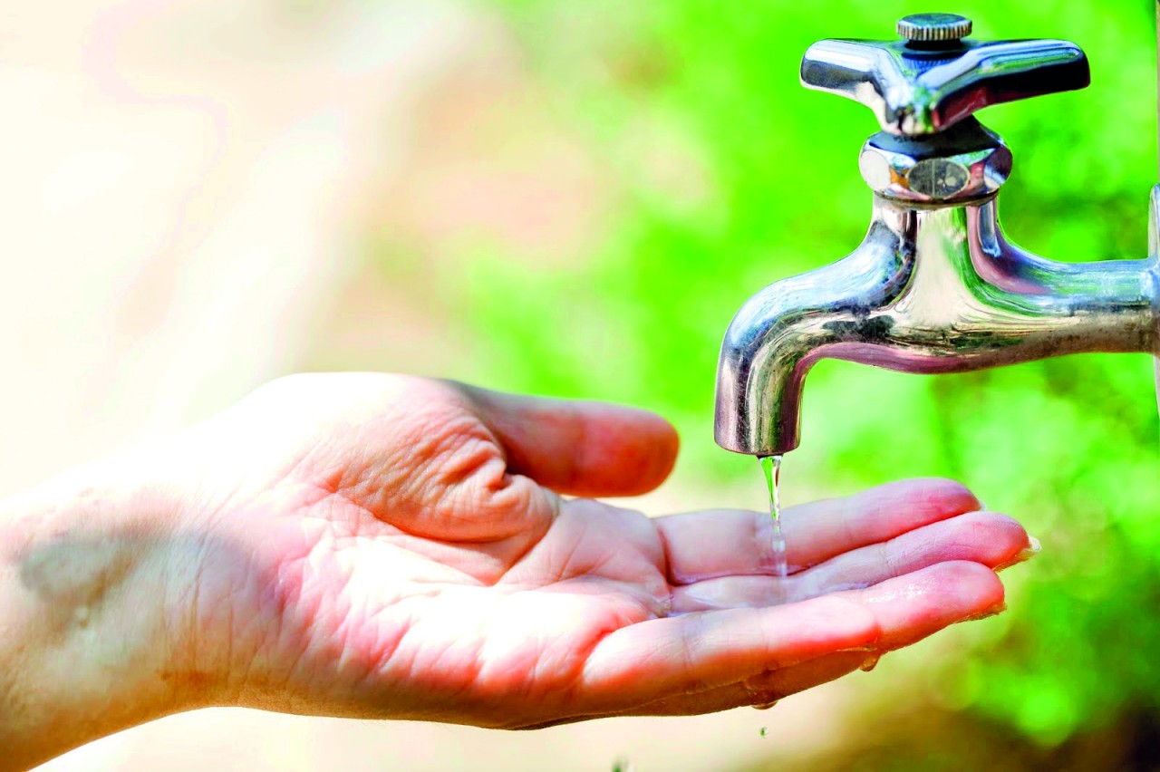 Limpeza urbana e abastecimento de água: parlamentares requerem atendimento urgente