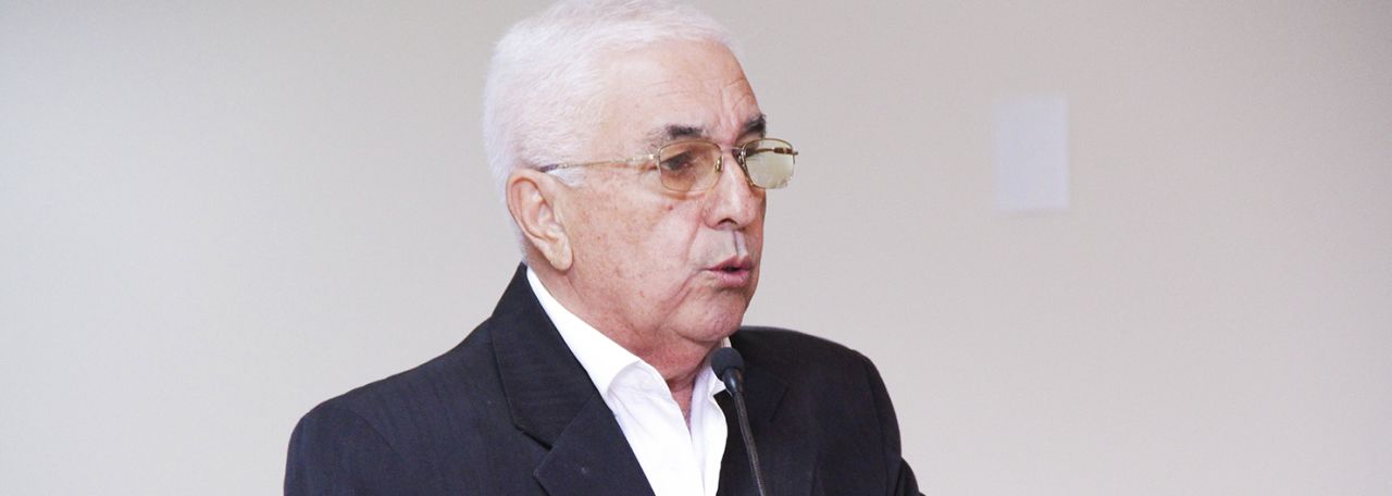 Ex-presidente da Apae é parabenizado por vereadores durante prestação de contas Ex-presidente da Apae é parabenizado por vereadores durante prestação de contas