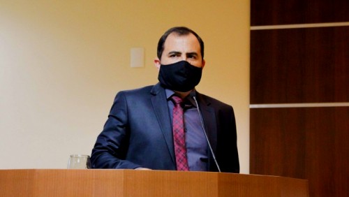 Confira o resumo do discurso do vereador Carlos Alberto (PSD), na última sessão Confira o resumo do discurso do vereador Carlos Alberto (PSD), na última sessão
