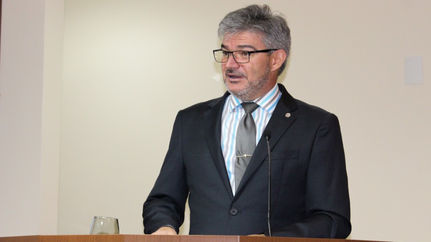Vereador Ivanito Barbosa durante sessão da Câmara Vereador Ivanito Barbosa durante sessão da Câmara