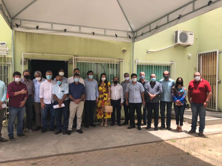Vereadores participam de reunião sobre pautas do Consórcio Caparaó Vereadores participam de reunião sobre pautas do Consórcio Caparaó