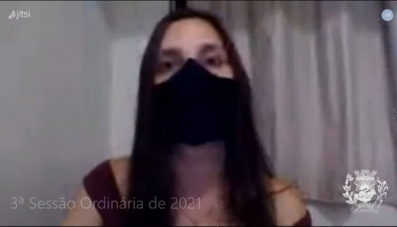 Emiliane Lázaro (PMN) pede esclarecimentos à Secretaria de Educação a respeito da falta distribuição de cestas básicas Emiliane Lázaro (PMN) pede esclarecimentos à Secretaria de Educação a respeito da falta distribuição de cestas básicas