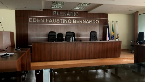 Câmara de Ibatiba suspende sessões e atendimento ao público Câmara de Ibatiba suspende sessões e atendimento ao público
