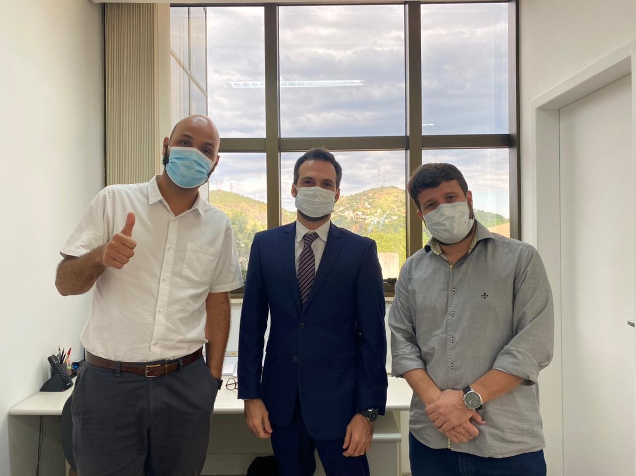 Câmara de Ibatiba inicia estudo de reformulação do Regimento Interno Câmara de Ibatiba inicia estudo de reformulação do Regimento Interno