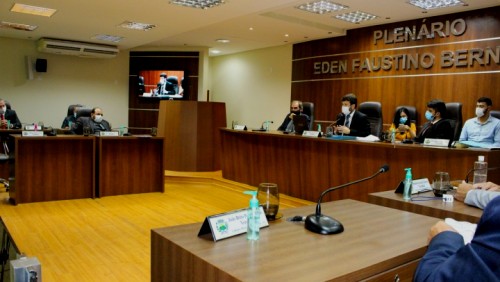 Câmara aprova sete Projetos de Lei durante sessão ordinária desta terça-feira (25) Câmara aprova sete Projetos de Lei durante sessão ordinária desta terça-feira (25)