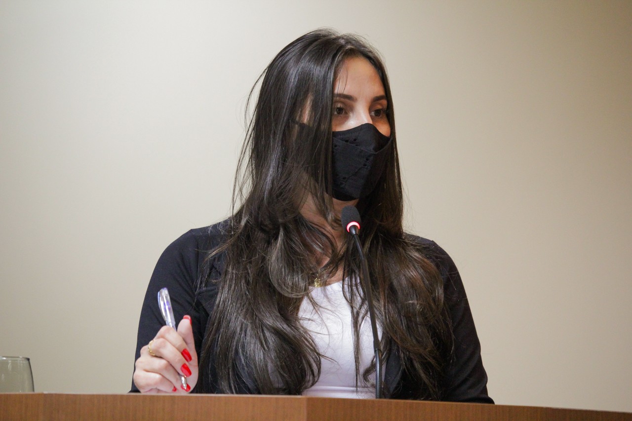 Vereadora Emiliane enaltece educação e conquista três projetos aprovados por unanimidade Vereadora Emiliane enaltece educação e conquista três projetos aprovados por unanimidade