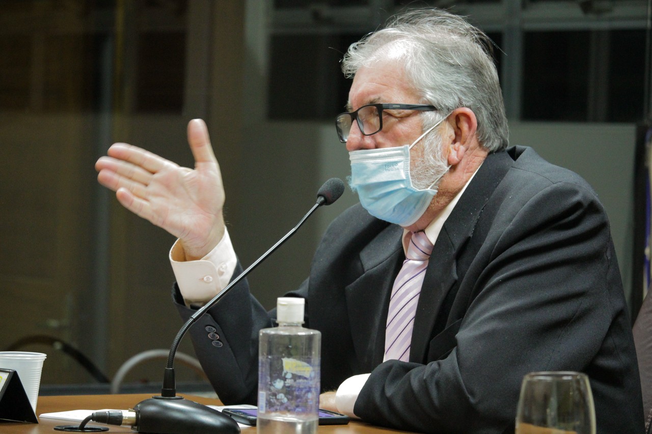 Prestação do Executivo: Ivanito Barbosa questiona dinheiro em caixa e a falta do reajuste dos funcionários públicos