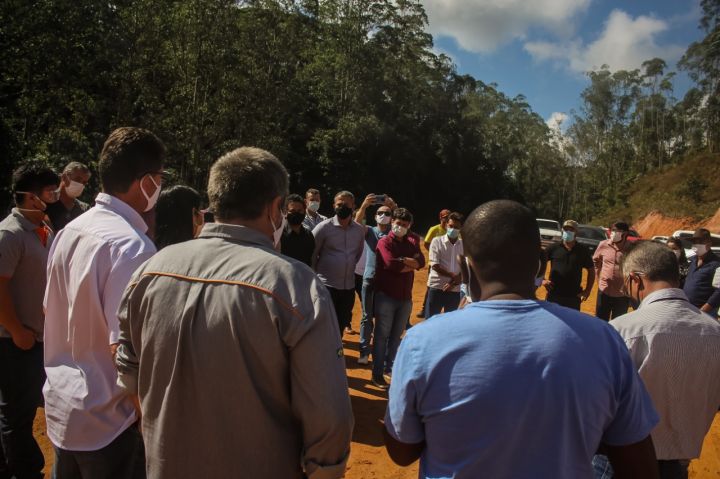 Vereadores visitam futuro Centro de Distribuição de Revsol no Caparaó Vereadores visitam futuro Centro de Distribuição de Revsol no Caparaó