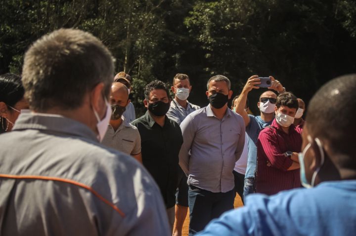 Vereadores visitam futuro Centro de Distribuição de Revsol no Caparaó Vereadores visitam futuro Centro de Distribuição de Revsol no Caparaó