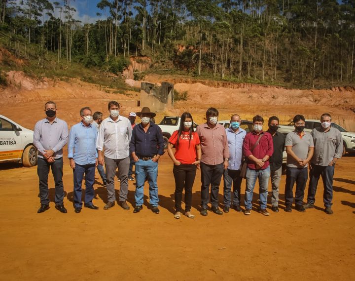 Vereadores visitam futuro Centro de Distribuição de Revsol no Caparaó Vereadores visitam futuro Centro de Distribuição de Revsol no Caparaó