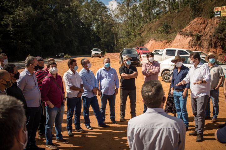 Vereadores visitam futuro Centro de Distribuição de Revsol no Caparaó Vereadores visitam futuro Centro de Distribuição de Revsol no Caparaó