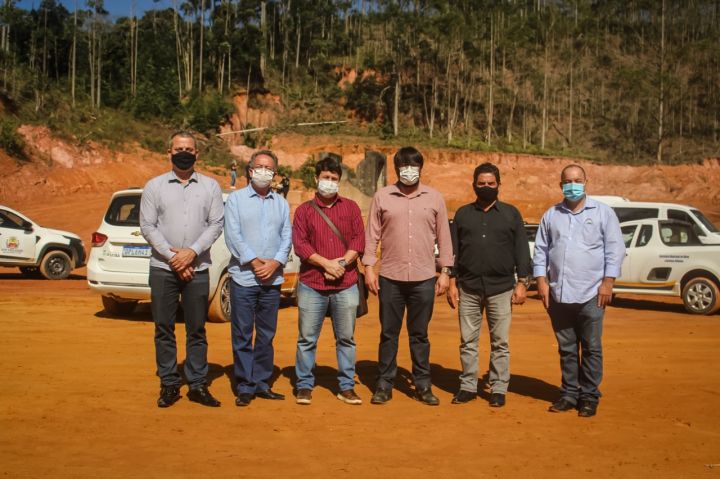 Vereadores visitam futuro Centro de Distribuição de Revsol no Caparaó Vereadores visitam futuro Centro de Distribuição de Revsol no Caparaó