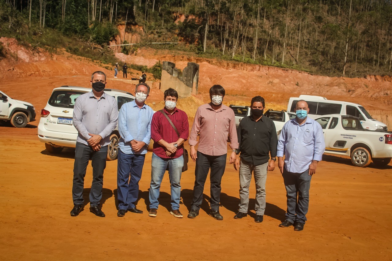Vereadores visitam futuro Centro de Distribuição de Revsol no Caparaó Vereadores visitam futuro Centro de Distribuição de Revsol no Caparaó