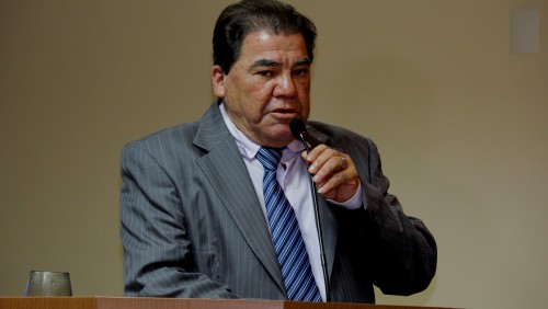 Vereador Jango afirma: “Não vou desistir de solicitar quebra molas para a região de Criciúma e Santa Clara”. Vereador Jango afirma: “Não vou desistir de solicitar quebra molas para a região de Criciúma e Santa Clara”.