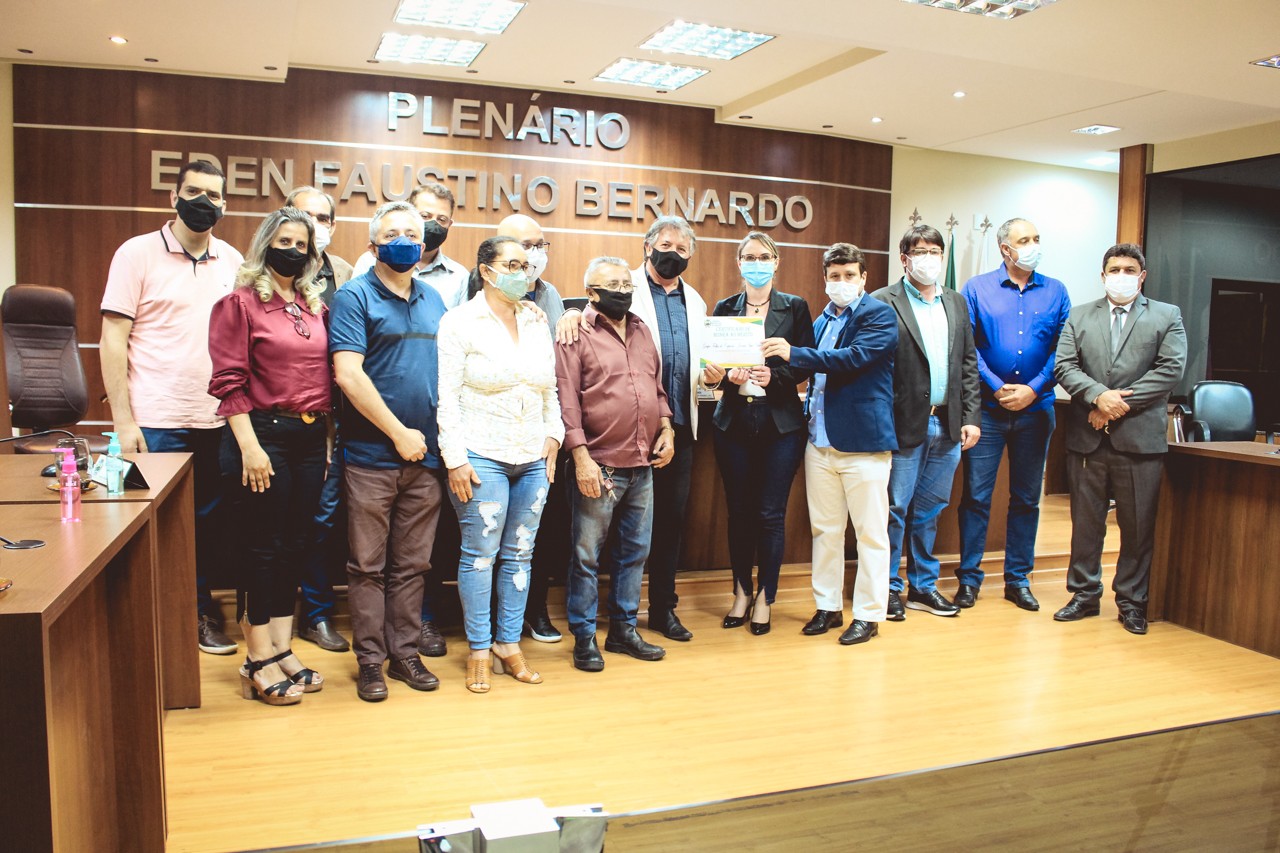 Sessão Solene homenageia Grupo Folha do Caparaó Sessão Solene homenageia Grupo Folha do Caparaó