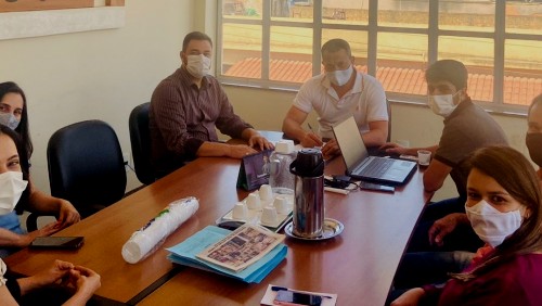 Vereadores recebem equipe da Prefeitura para discutir PPA e LOA Vereadores recebem equipe da Prefeitura para discutir PPA e LOA