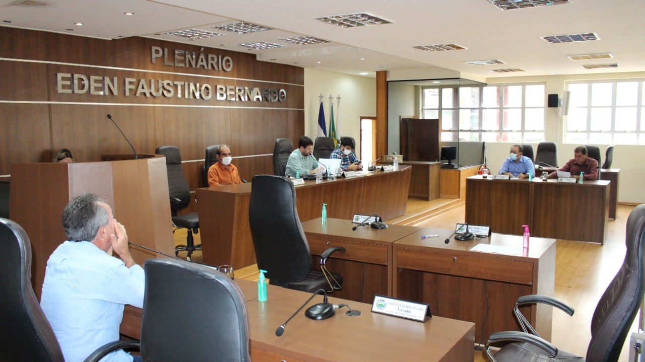 Sessão extraordinária vota projeto que autoriza prorrogação de contratos temporários Sessão extraordinária vota projeto que autoriza prorrogação de contratos temporários