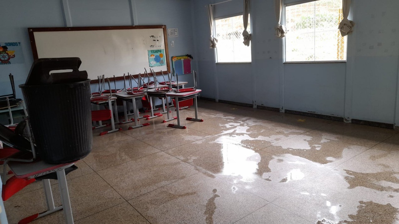 Vereadores visitam áreas alagadas pelas fortes chuvas do fim de semana Vereadores visitam áreas alagadas pelas fortes chuvas do fim de semana