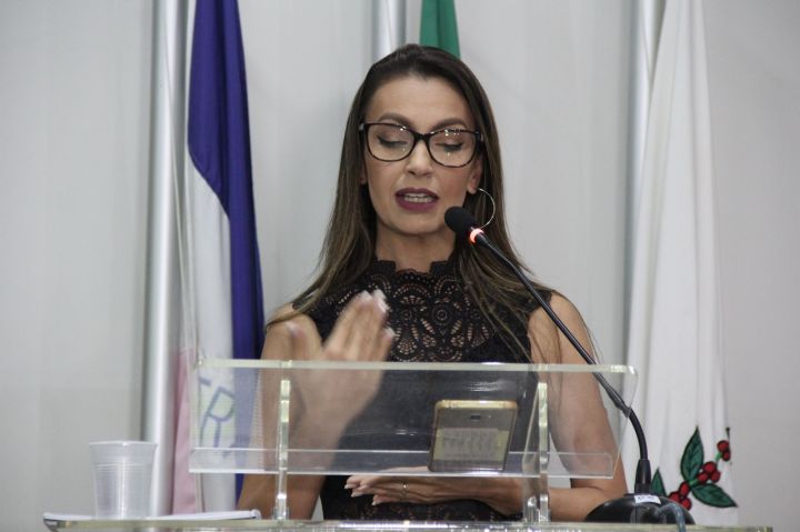 Poder Legislativo autoriza contratação de profissionais para atender demandas do Poder Executivo Poder Legislativo autoriza contratação de profissionais para atender demandas do Poder Executivo