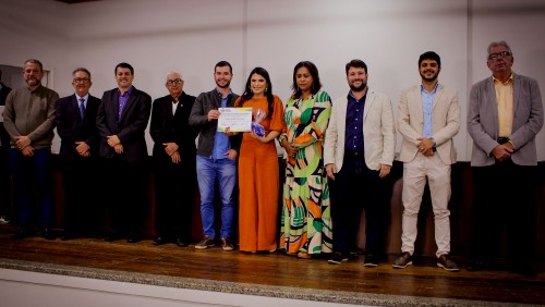 Câmara homenageia Apae por 20 anos Câmara homenageia Apae por 20 anos