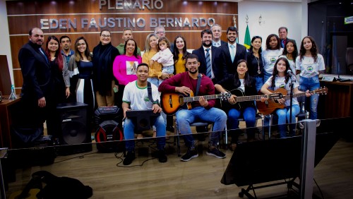 Vereadores recebem estudantes para falar do combate à violência contra a mulher Vereadores recebem estudantes para falar do combate à violência contra a mulher