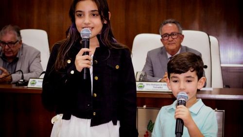 Apresentação das crianças | Sessão Solene - Dia Municipal da Confraternização Espírita Apresentação das crianças | Sessão Solene - Dia Municipal da Confraternização Espírita