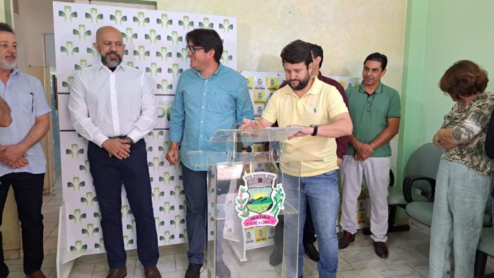 Poder Legislativo participa de cerimônia de abertura do Hospital Público Municipal Poder Legislativo participa de cerimônia de abertura do Hospital Público Municipal