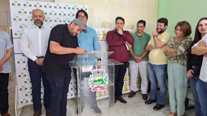 Poder Legislativo participa de cerimônia de abertura do Hospital Público Municipal Poder Legislativo participa de cerimônia de abertura do Hospital Público Municipal
