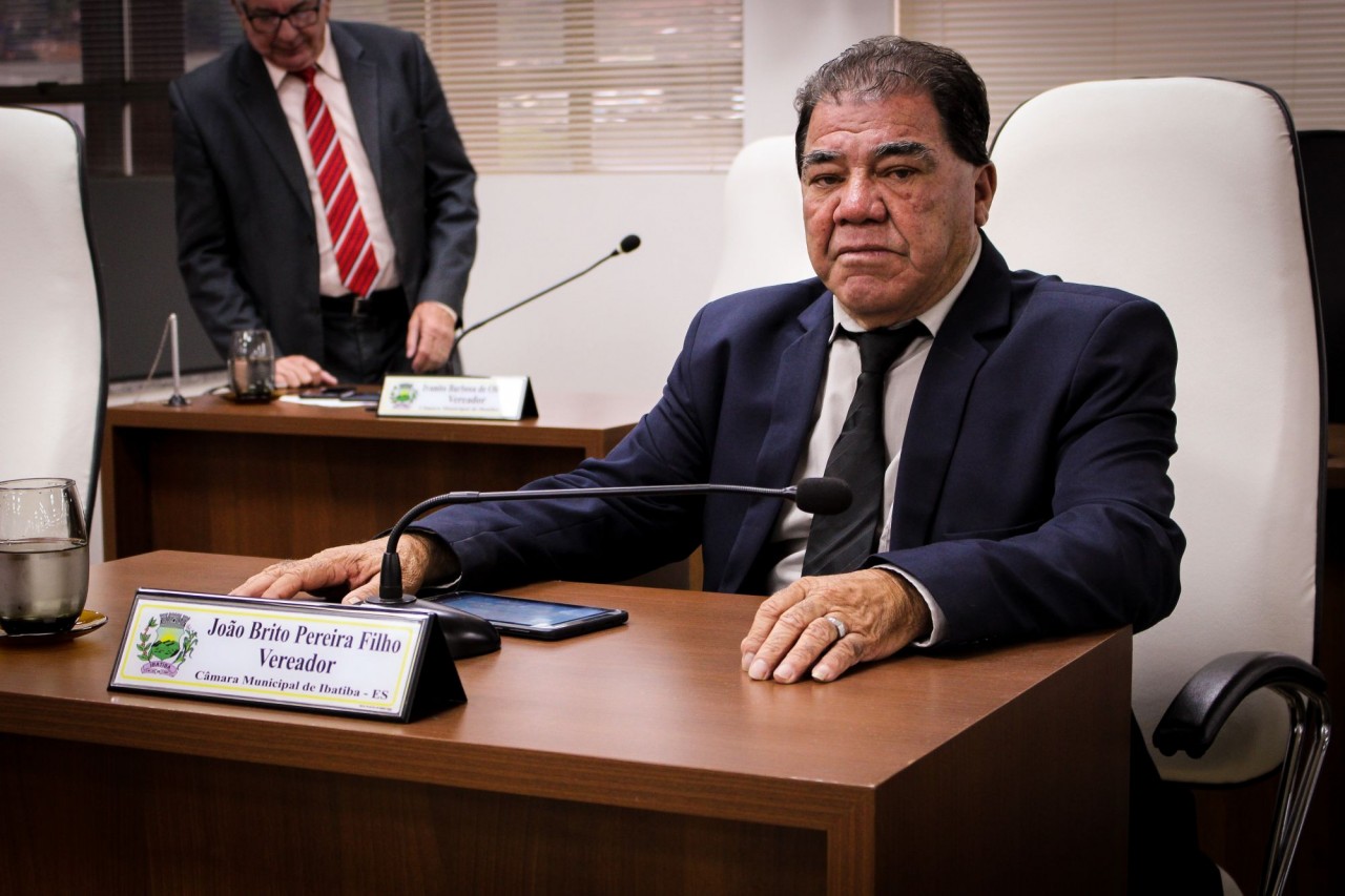 Tribuna: Vereador Jango cobra do Poder Executivo atendimento as suas indicações