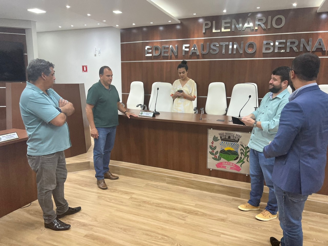 Câmara recebe equipe do Legislativo de Lajinha