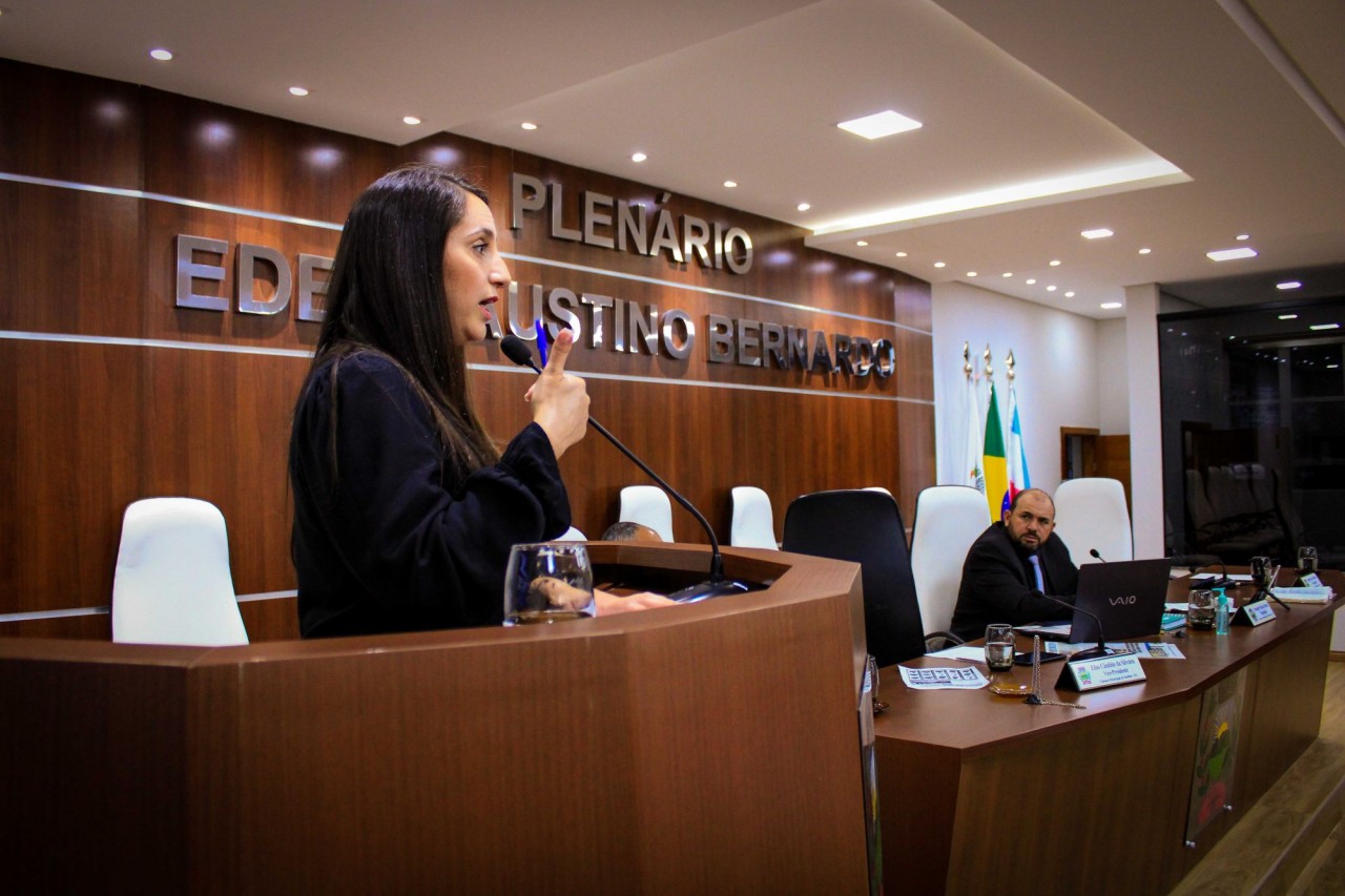 Emiliane Ribeiro Lázaro destaca fiscalização no retorno das aulas Emiliane Ribeiro Lázaro destaca fiscalização no retorno das aulas