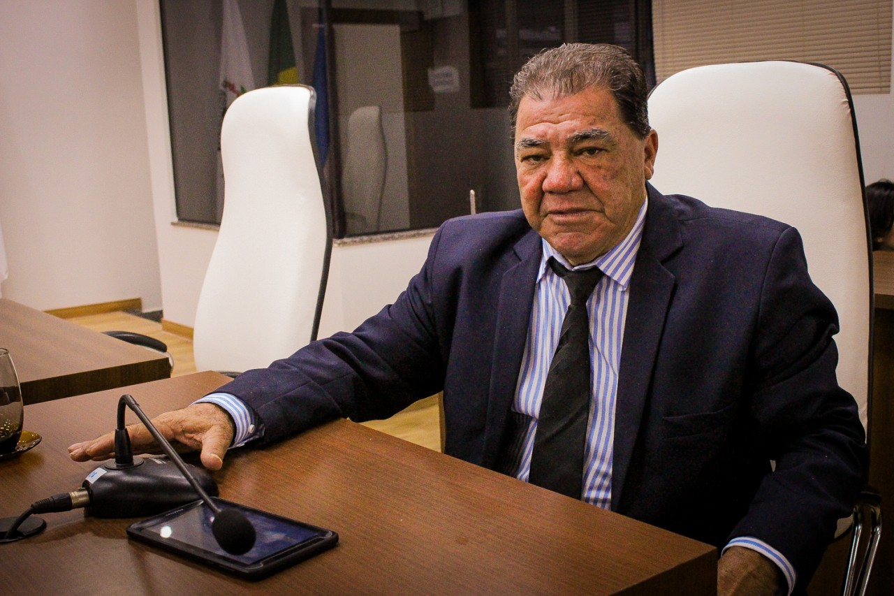 Vereador João Brito cobra limpeza geral em Santa Clara e Criciúma Vereador João Brito cobra limpeza geral em Santa Clara e Criciúma
