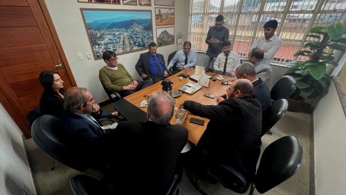 Diálogo: Vereadores recebem Prefeito para falar sobre Saúde do município Diálogo: Vereadores recebem Prefeito para falar sobre Saúde do município