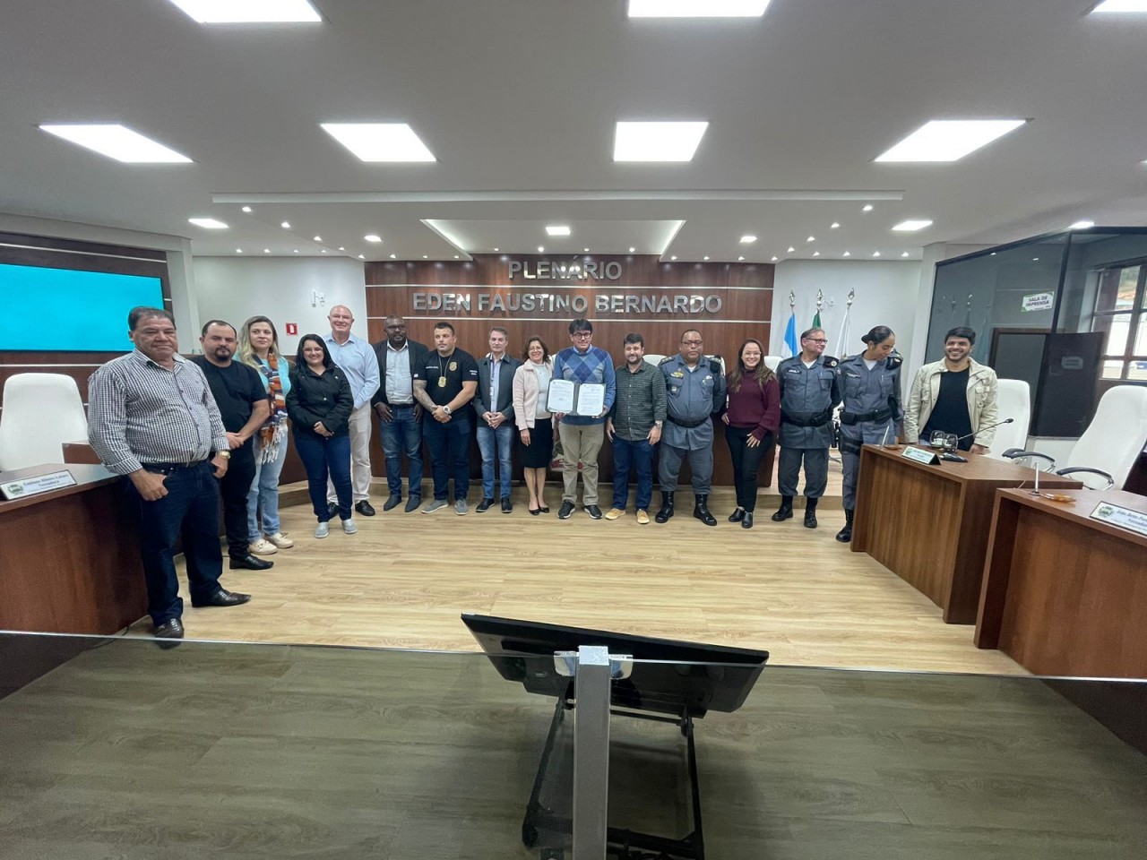 Câmara recebe autoridades para cerimônia de instalação do Gabinete de Gestão Integrada Câmara recebe autoridades para cerimônia de instalação do Gabinete de Gestão Integrada