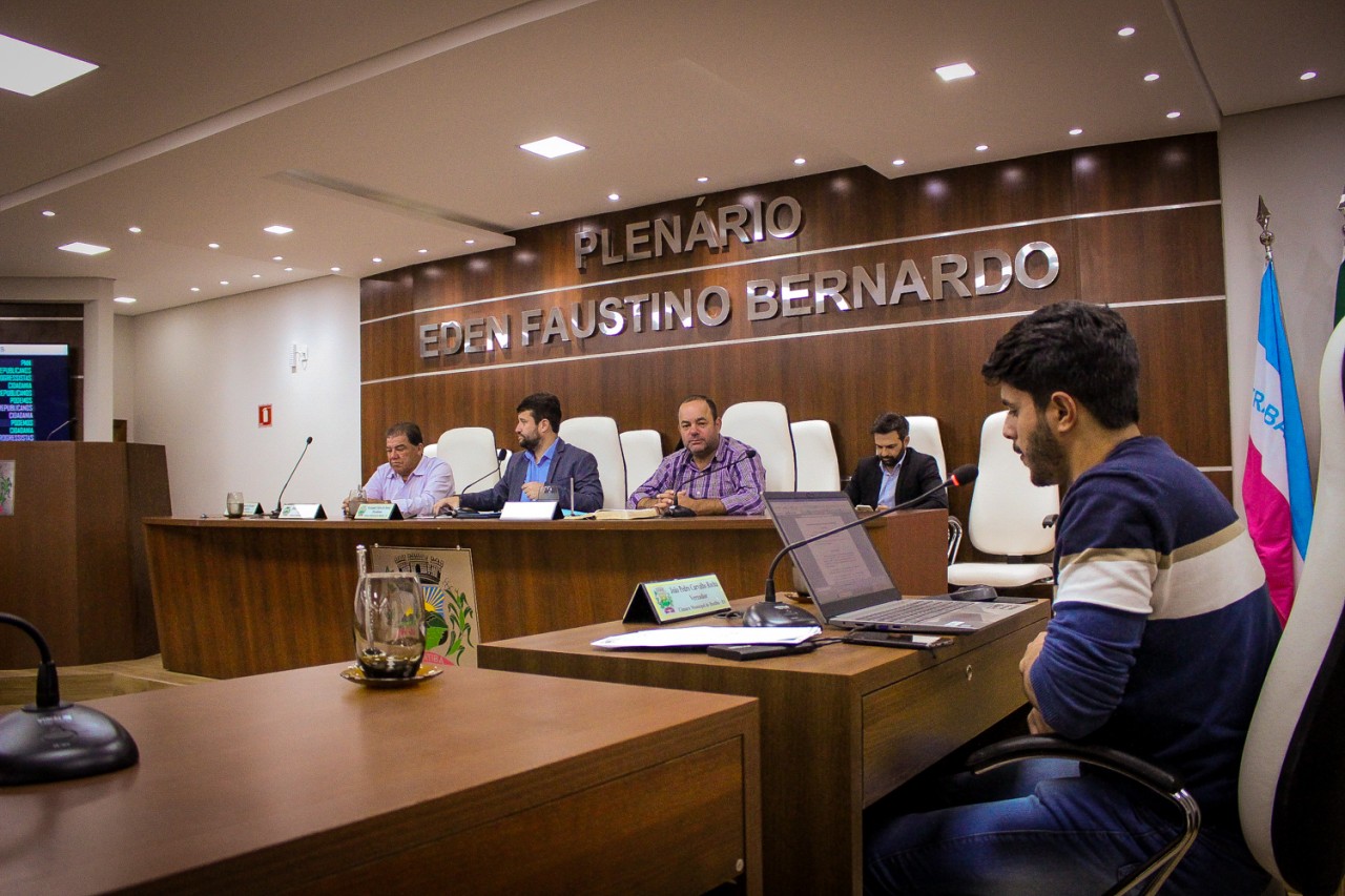 Câmara realiza 4ª Sessão Extraordinária de 2023 Câmara realiza 4ª Sessão Extraordinária de 2023