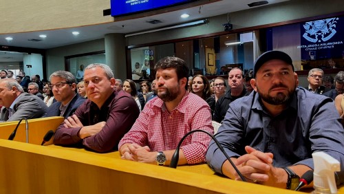 Câmara de Ibatiba marca presença em Seminário na Assembléia Legislativa Câmara de Ibatiba marca presença em Seminário na Assembléia Legislativa