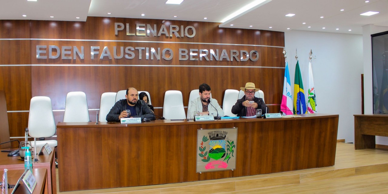 Vereadores aprovam dois Projetos de Lei Complementar durante 5ª Sessão Extraordinária Vereadores aprovam dois Projetos de Lei Complementar durante 5ª Sessão Extraordinária