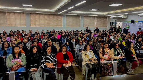 Profissionais da Educação estão participando de formação em Educação Especial Profissionais da Educação estão participando de formação em Educação Especial