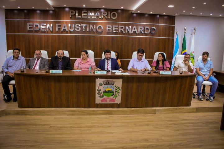 Câmara Municipal faz Sessão Solene em homenagem às mulheres trabalhadoras rurais Câmara Municipal faz Sessão Solene em homenagem às mulheres trabalhadoras rurais