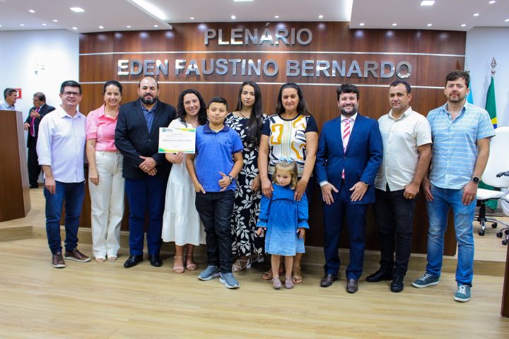 Câmara Municipal faz Sessão Solene em homenagem às mulheres trabalhadoras rurais Câmara Municipal faz Sessão Solene em homenagem às mulheres trabalhadoras rurais